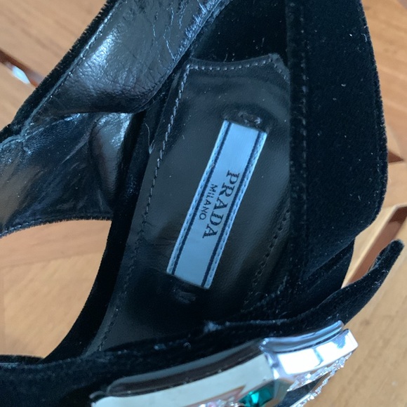 Prada Black Velvet Platform Heels with Green Jewel Embellishment Size 39.5 - Picture 5 of 13